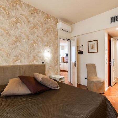 Residence Villa Firenze Alassio Buitenkant foto